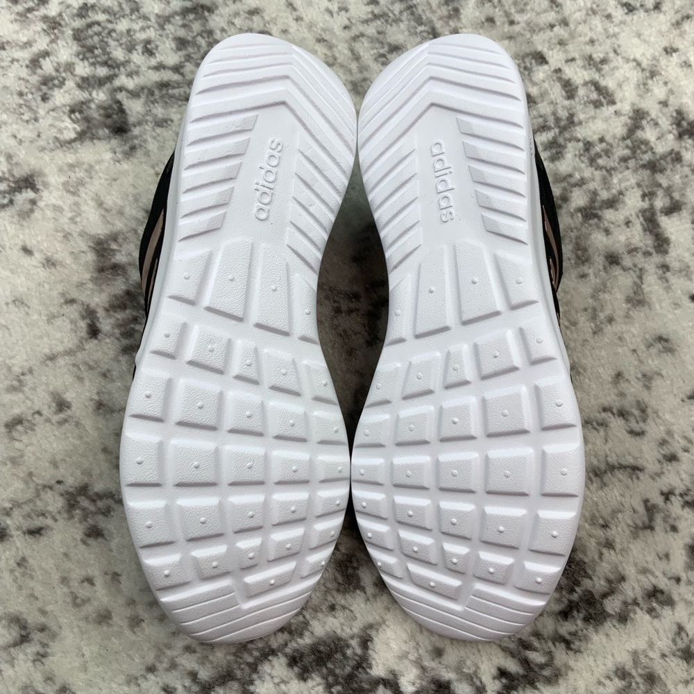 NIB Adidas QT Racer women’s running shoes - Picture 7 of 8